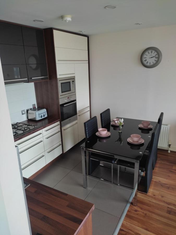 בלפסט Benji & Milos Apartments מראה חיצוני תמונה