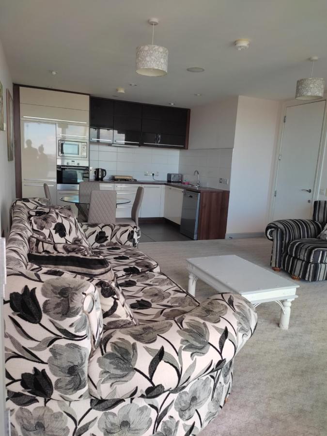 בלפסט Benji & Milos Apartments מראה חיצוני תמונה