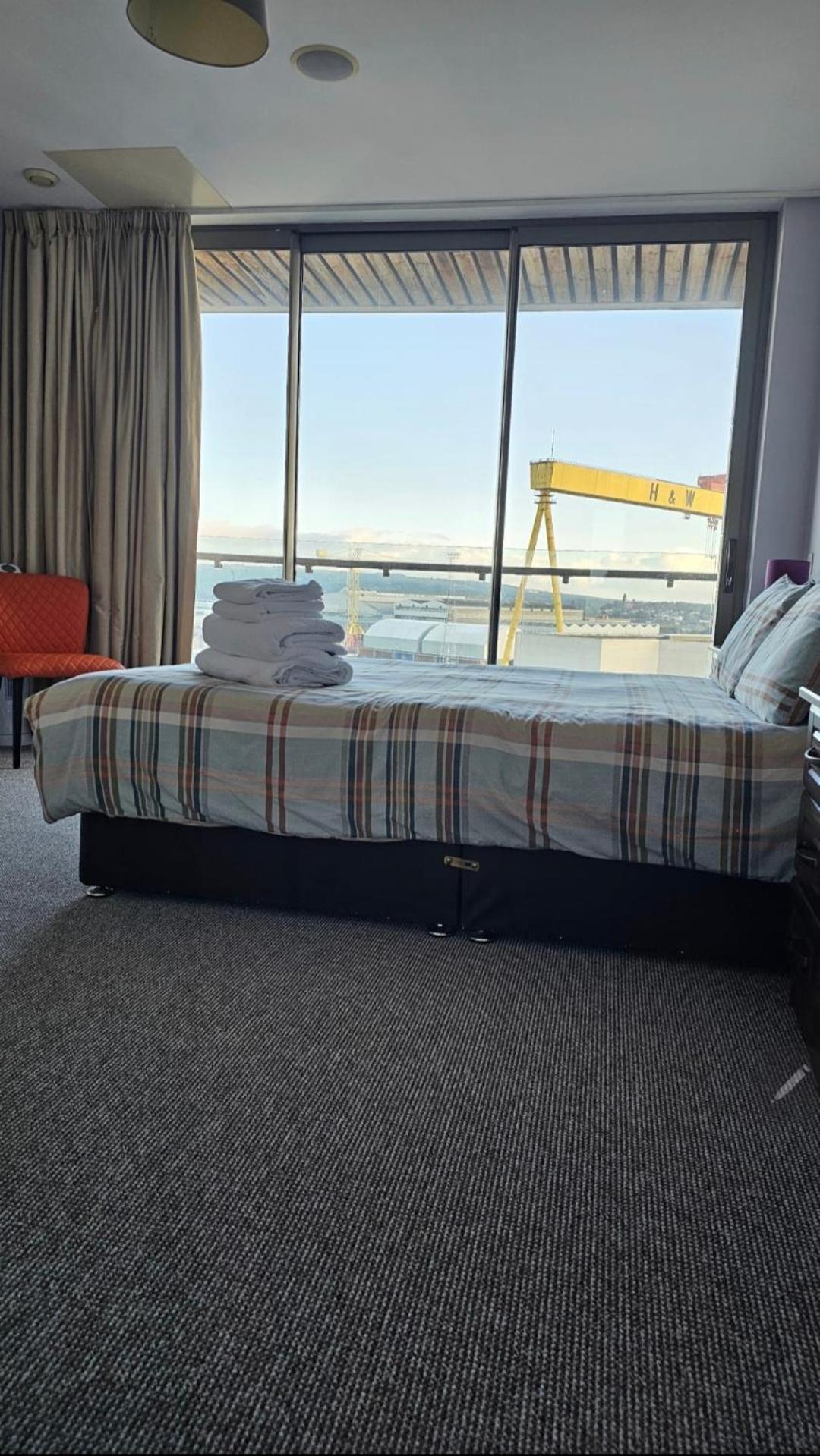 בלפסט Benji & Milos Apartments מראה חיצוני תמונה