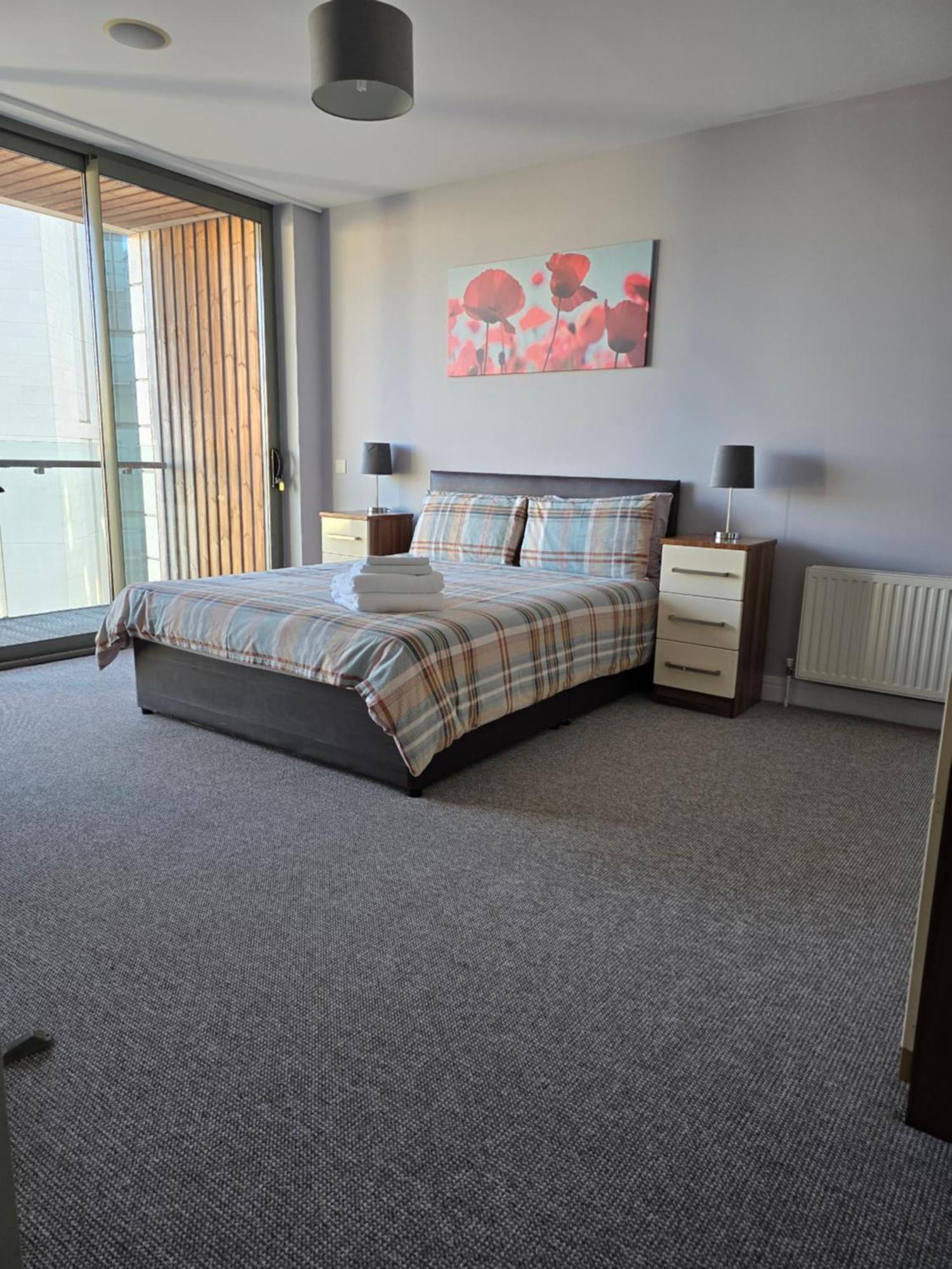 בלפסט Benji & Milos Apartments מראה חיצוני תמונה